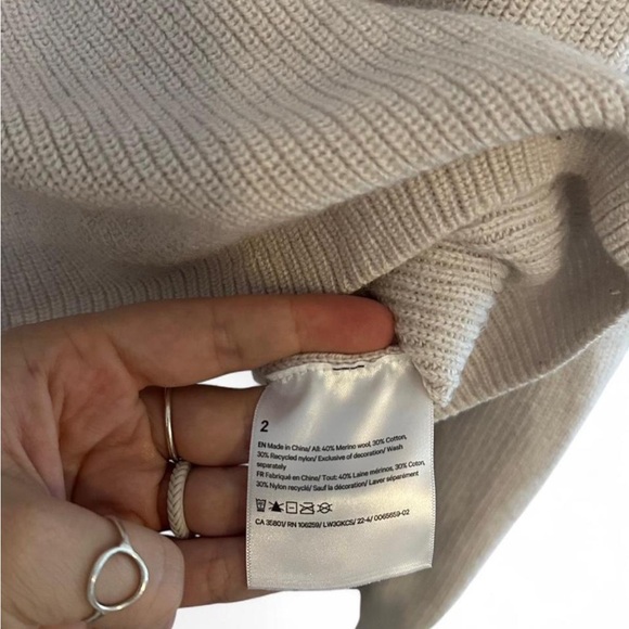 lululemon Women's Turtleneck Sweater - Merino/Cotton Blend - Picture 4 of 7